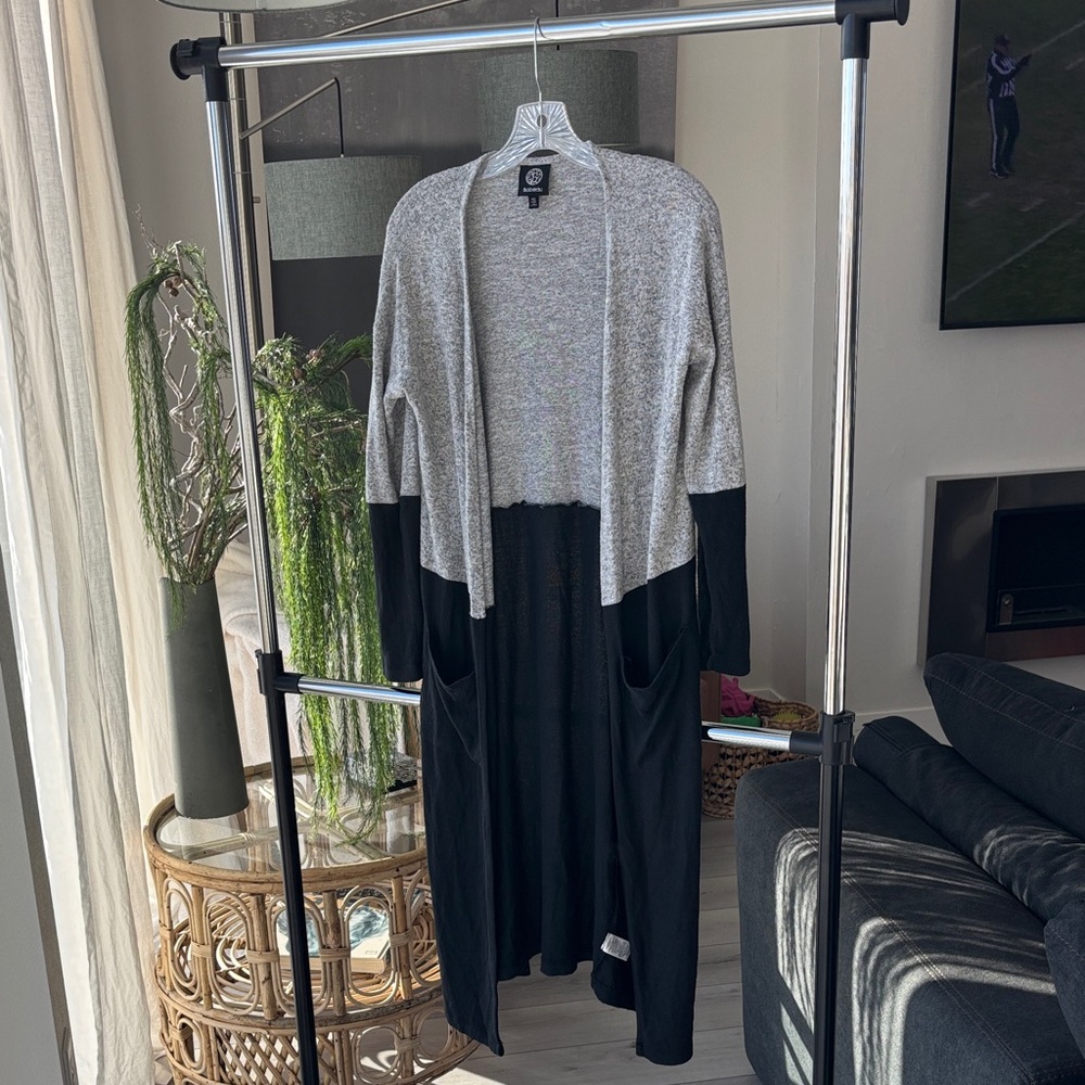 Bobeau Gray and Black Colorblock Cardigan